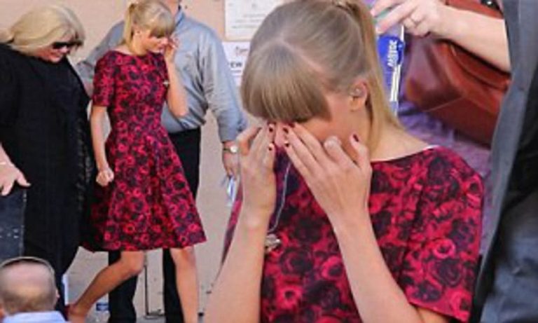 Taylor Swift admits that she tested positiv