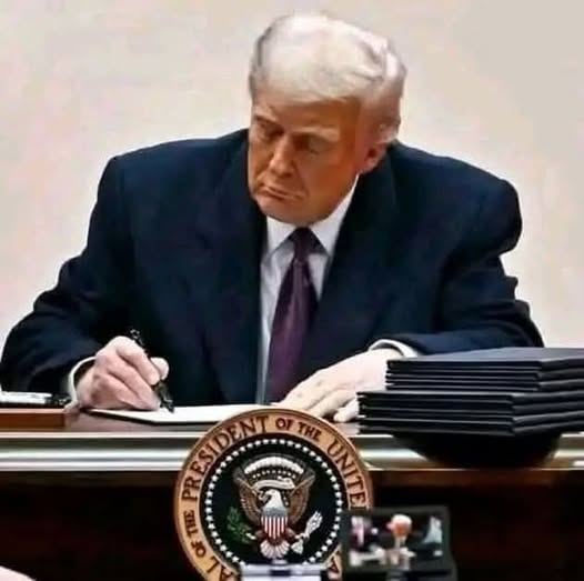 Trump Signs C0ntr0versial Order Addressing Political