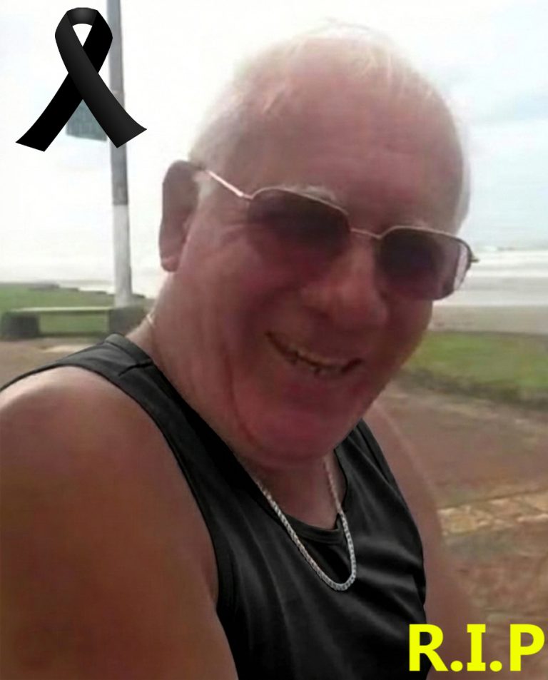 Elderly man meets two wo