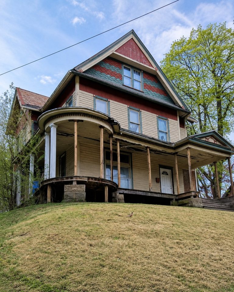 Spacious Oil City Home with Classi
